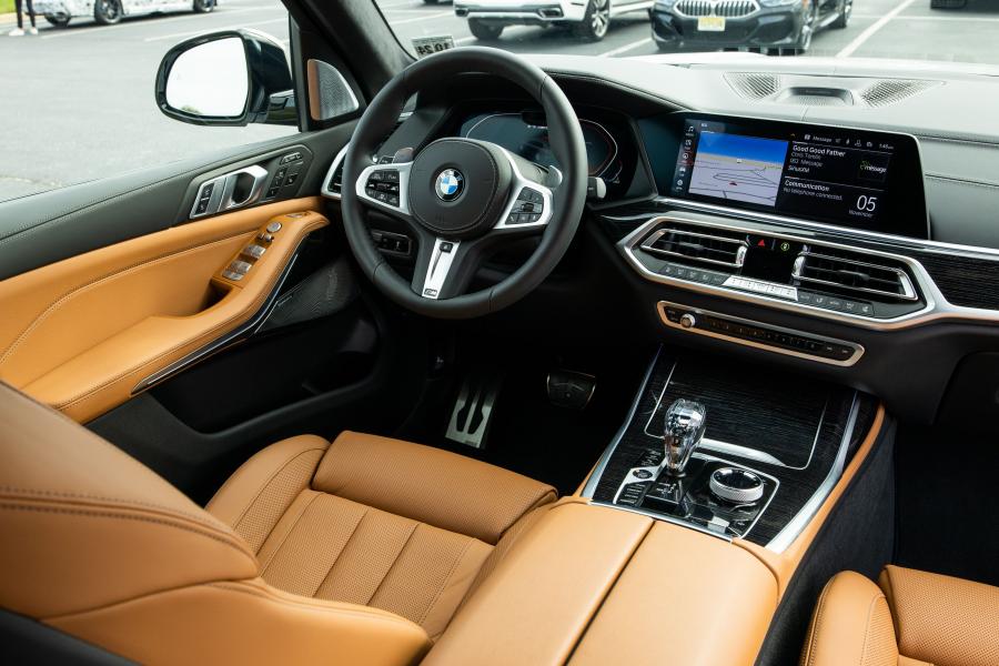 Торпедо BMW X7 M50i (G07) 2019 года  (NA) (фото 11 из 40)